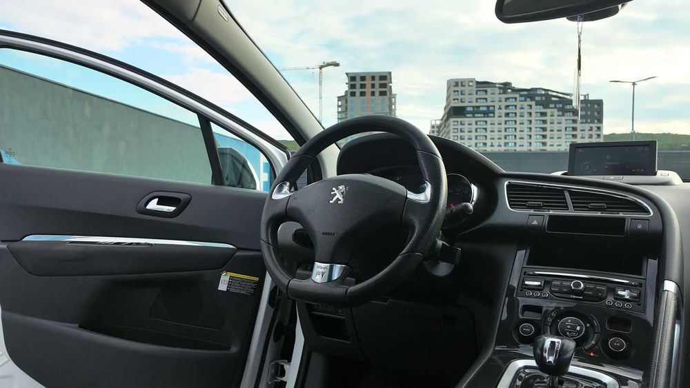 Peugeot 3008 2.0 HDI Hibrid 4x4 Automata , 2013  in stare superba 250.000 km reali , consum foarte redus , 163 cp + 37 cp  4 moduri de condus