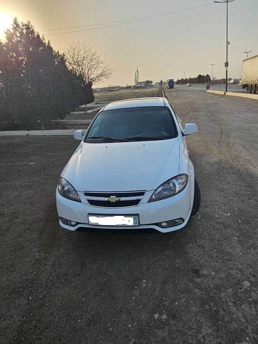 lasetti jentra sotiladi