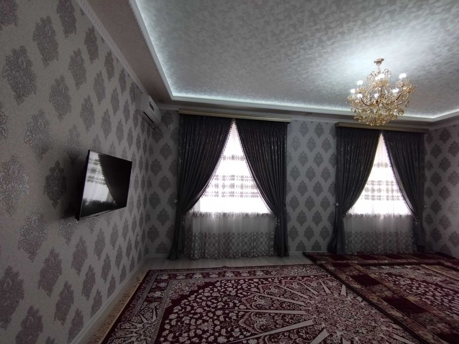 2 qavatli hovli sotiladi