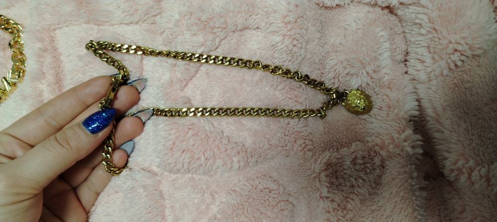 Оригинални гривни и колиета на Guess Celvin Klain  Patrizia Pepe