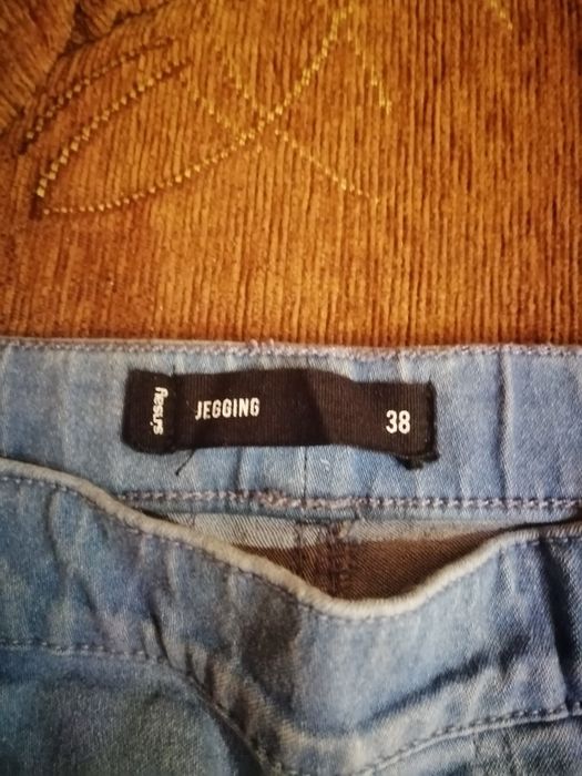 Дънки за момиче 10лв