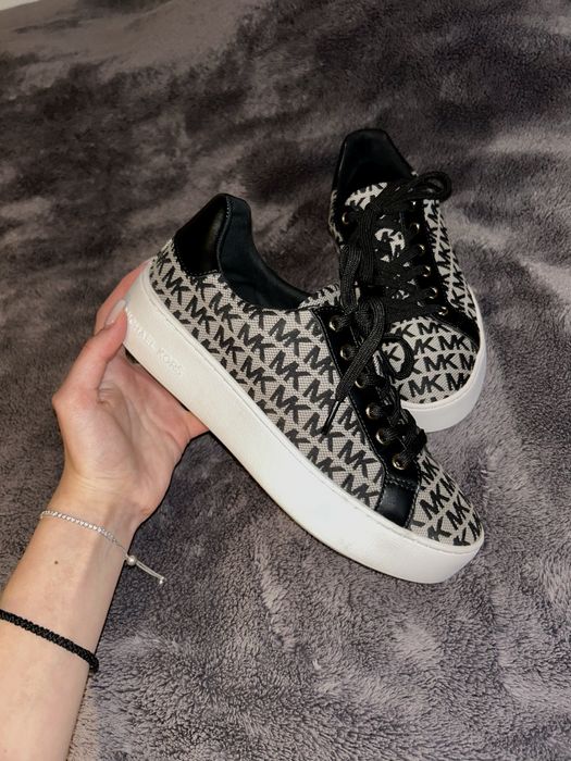 Оригинални обувки Michael Kors