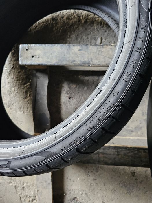 2 anvelope vara 235 35 20 Pirelli Pzero