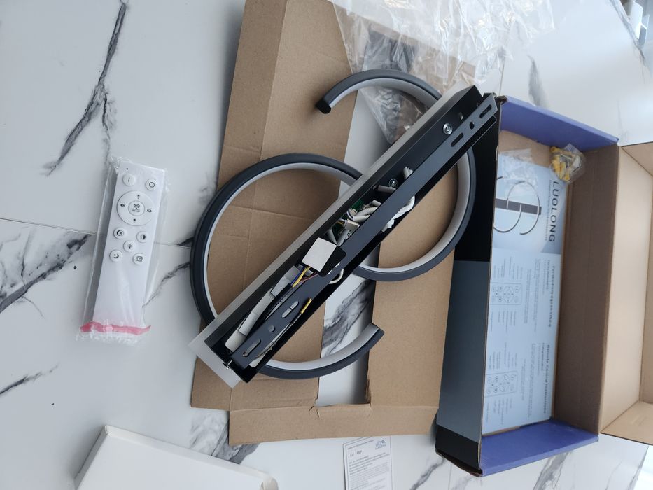 Димируема LED таванна лампа черна 35W с Дистанционно