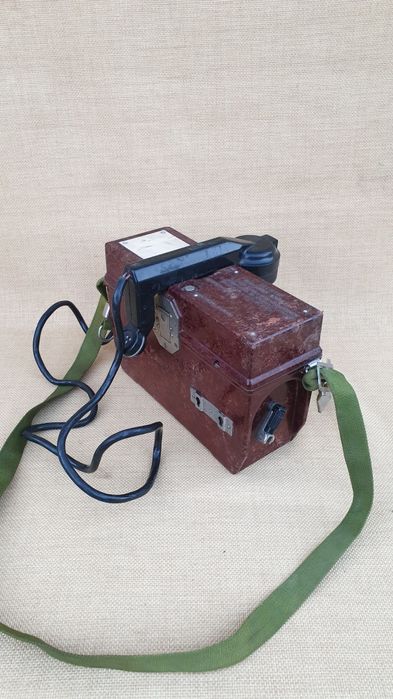 Telefon militar  F-1600