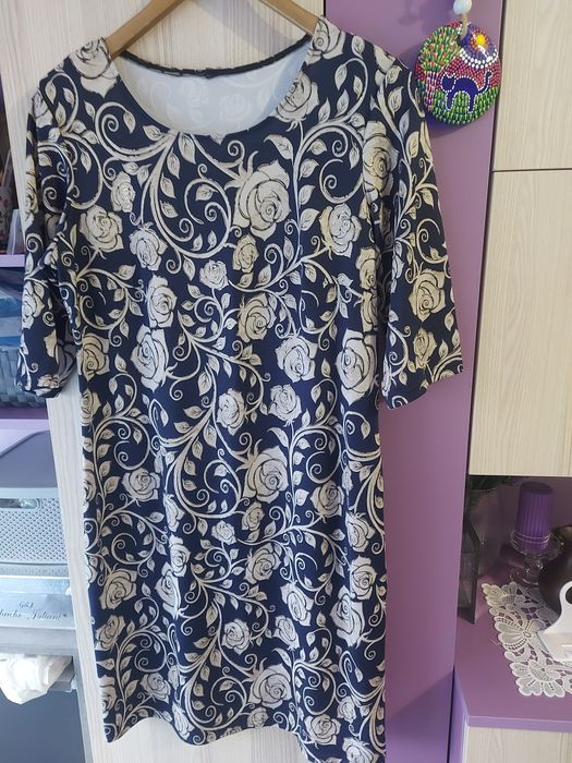 Дамски различни рокли