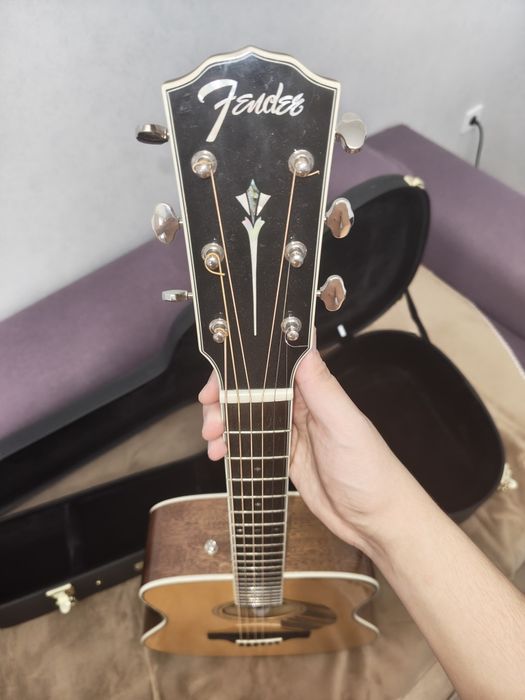 Гитара Fender Paramount