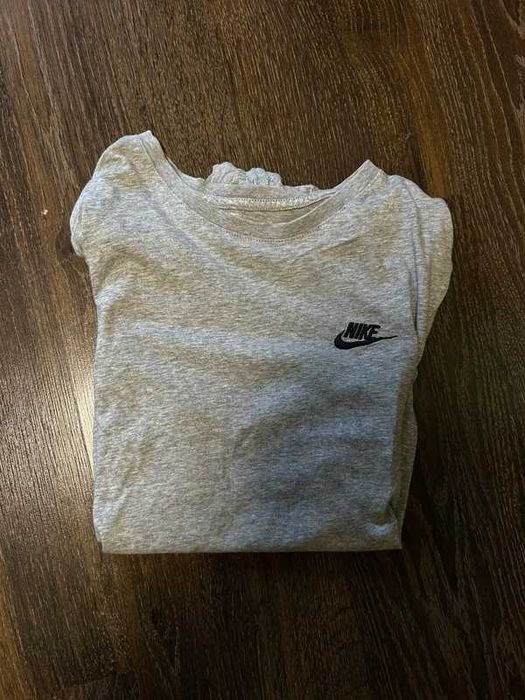Tricou Nike Gri