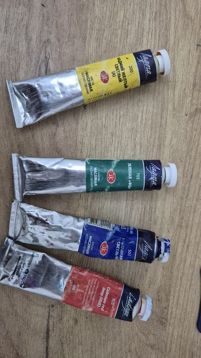 Масляные краси продаются