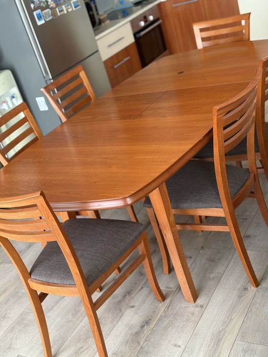 6 стола от масивно дърво