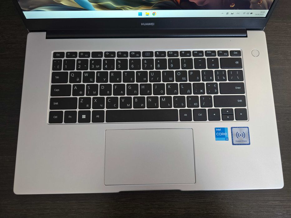 Huawei MateBook D15 в отличном состоянии