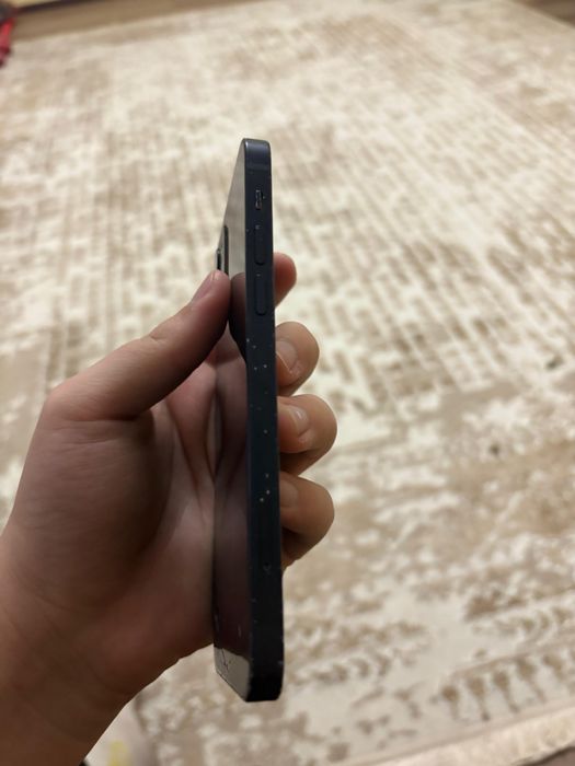 Iphone 12.