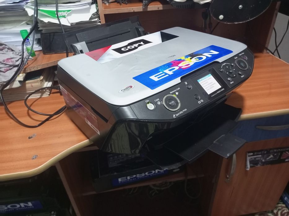 6 ta Rangli Epson 720 Wi Fili simsiz masofadan ishlidi Rasmdagilar bor