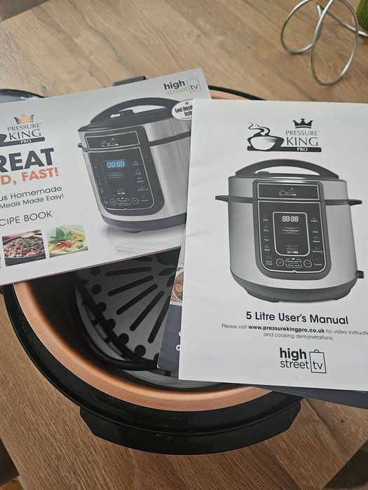 Мултикукар / Multi cooker