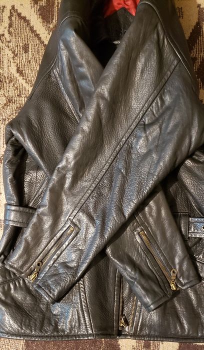 Geacă de Piele, de Damă ! Superbă !