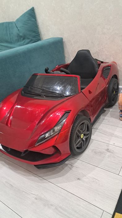 Продам детскую машинку