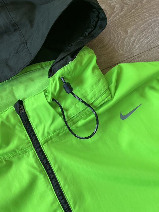 Ветровка Nike Dri-Fit