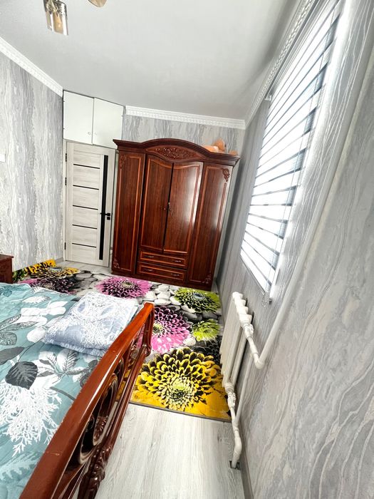 Сдается  суточна за 400. Тысяч сум. 2 х комнатная квартира метро Новза