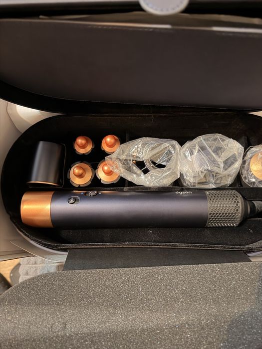 Продам Dyson оригинал