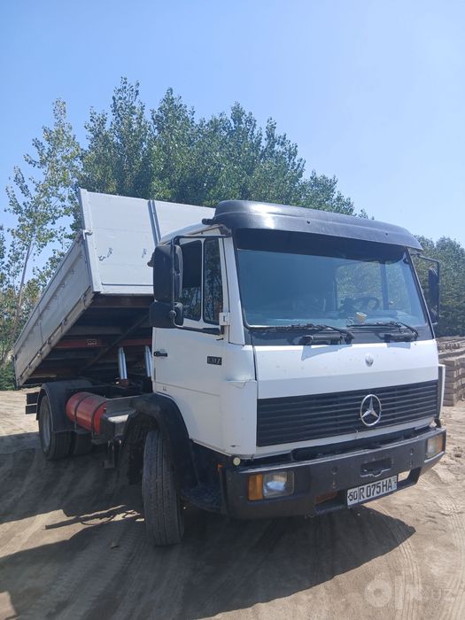 Mersides benz yuk mashinasi