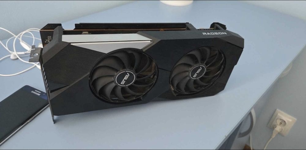 Placa video Asus RX 6700XT 12gb
