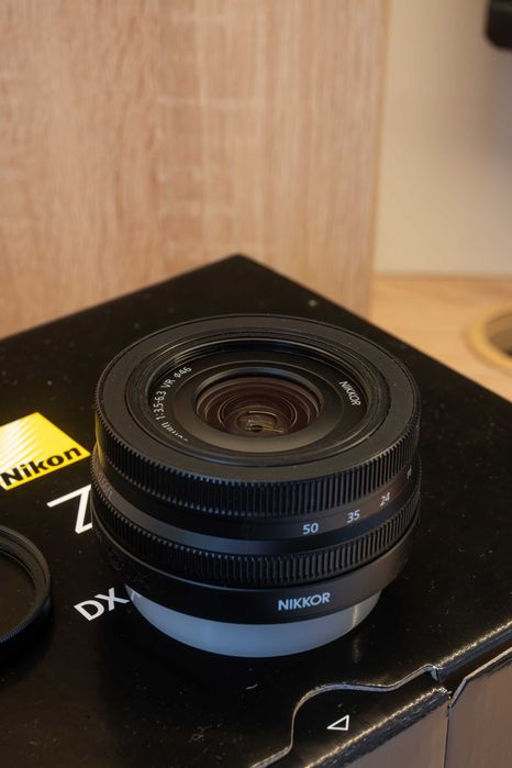 Nikon Z50 с китов обектив DX 16-50 3.5-6.3F и две батерии