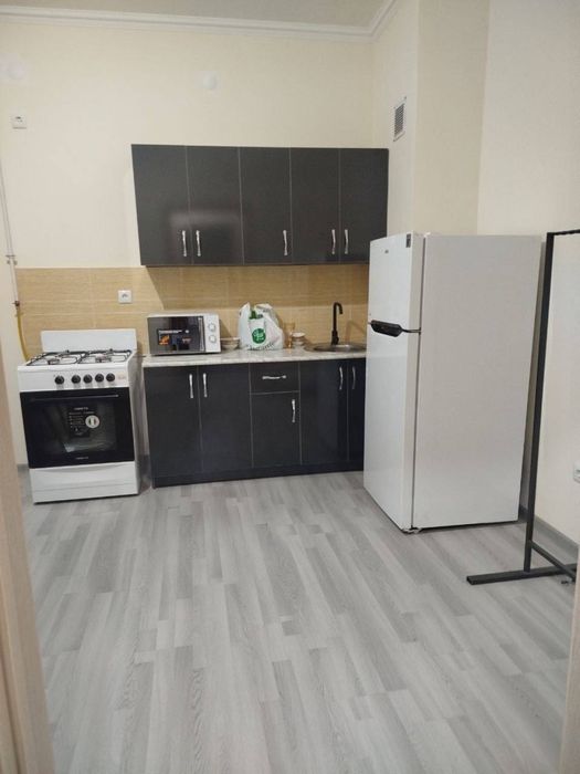 Сдается 16 этажка 2х комнатная квартира С обстановкой В горде Алмалыке