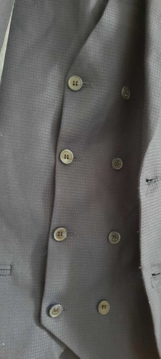 Продам костюм тройка