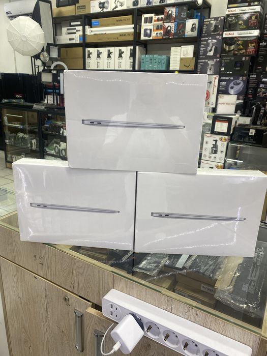 MacBook Air M1! 8/256 LL/A usa silver! Новый! Не активированный!