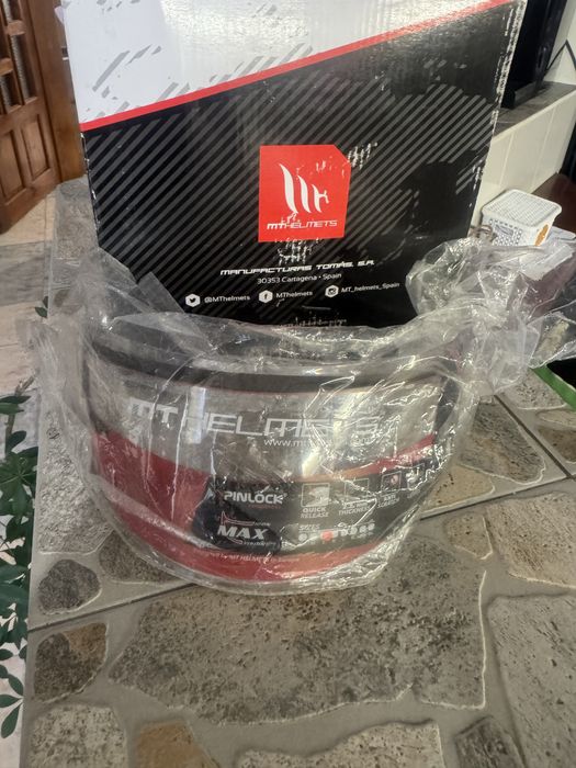 Модуларна каска с вграден интерком