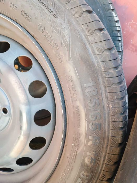 Vând  anvelope de vara-  185/65/15