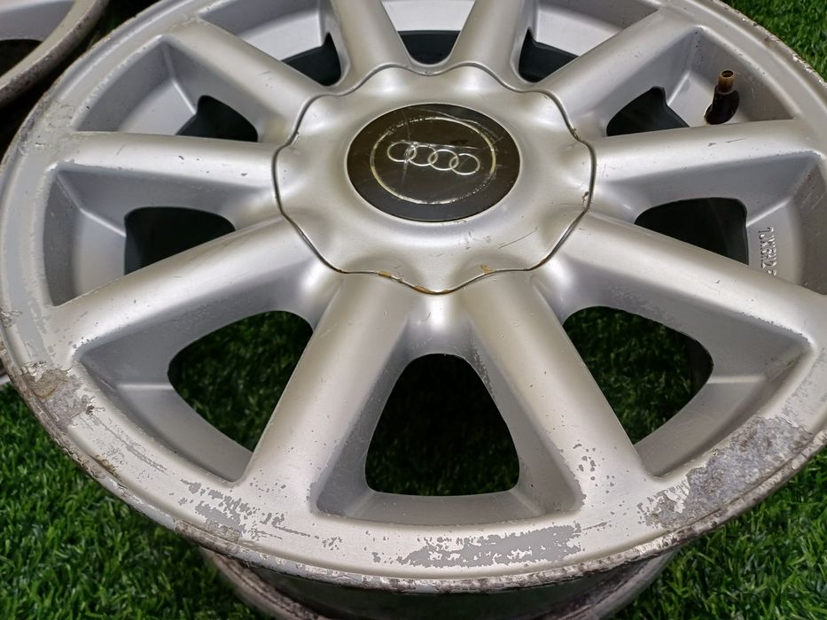 Диски R15 4x108 ромашки на Audi.