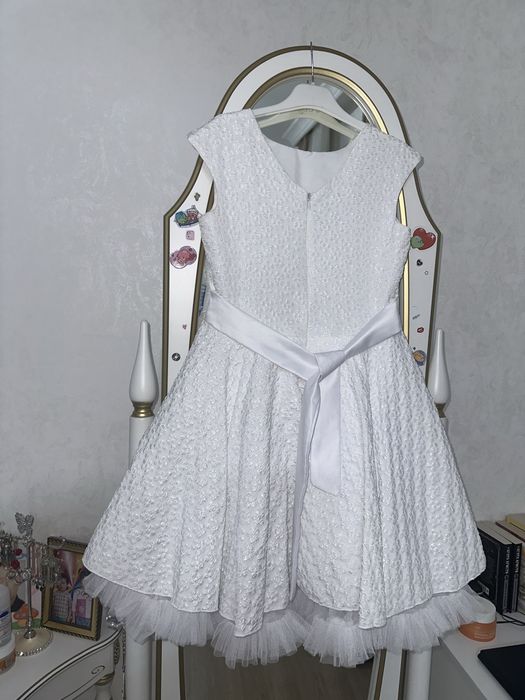 Платье для девочки белое