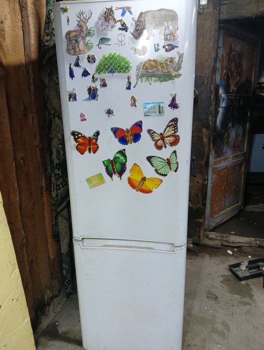 Продам холодильник