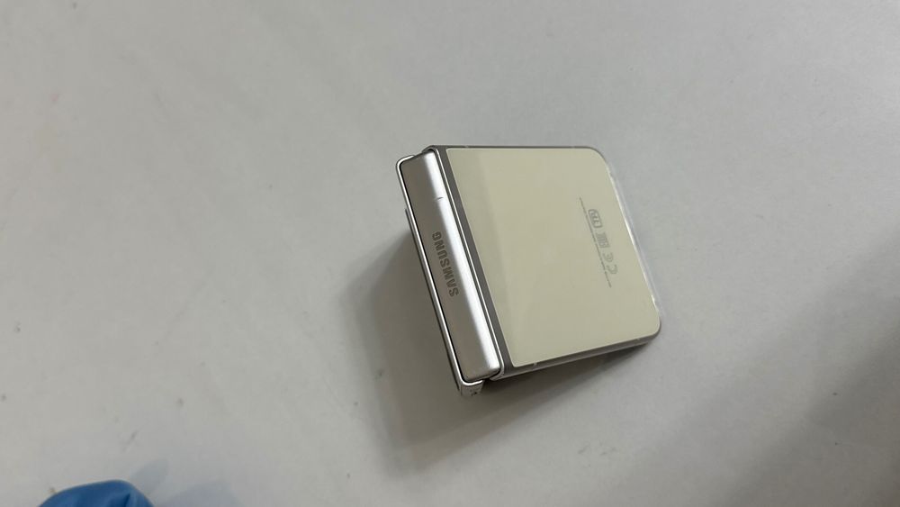 samsung galaxy z flip 3