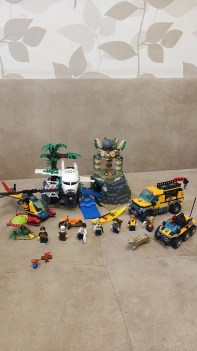 LEGO City 60161 - Място за изследвания в джунглата