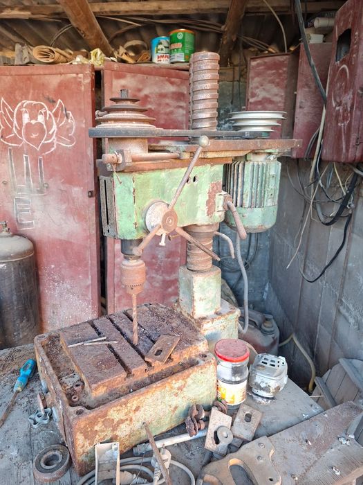 Сверлильный станок