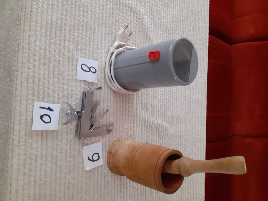 Комплекти за хранене и кухненски принадлежности