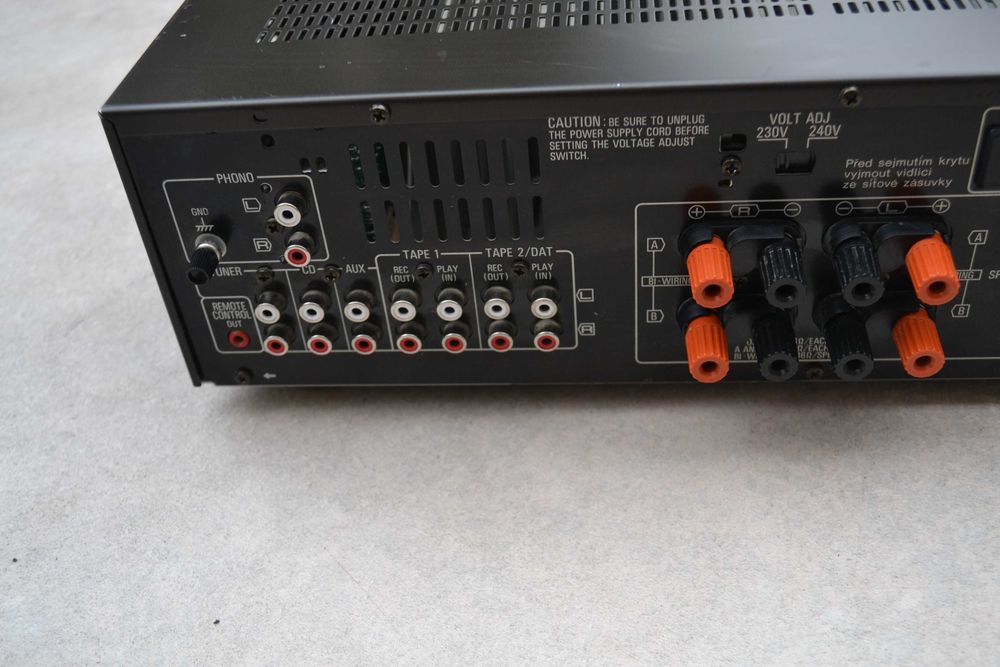 Amplificator Technics SU VX 720
