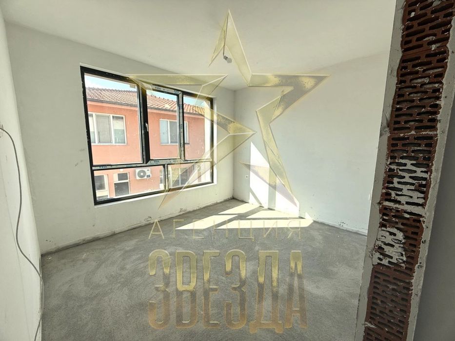 Продава се Тристаен апартамент в с. Белащица, Област Пловдив - 101 кв.м за 1200 €/кв.м - Снимка #4