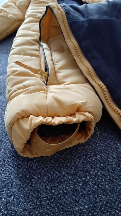 Salopeta de iarna pentru bebelusi