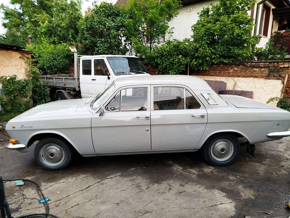 Продавам автентична Волга Газ 24