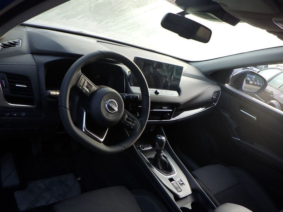 dezmembrez nissan qashqai 1.3 benzina   ,an 2023 ,