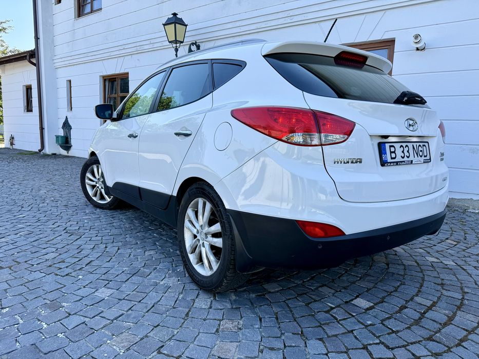Hyundai  IX35 , 2.0 CRDI (4x4)