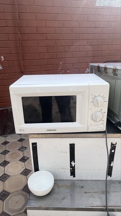 Продам микровалновку Samsung