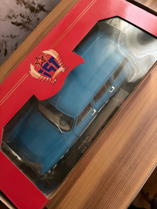 ГАЗ 22 В Волга Метал Мащаб 1:18 IST Models