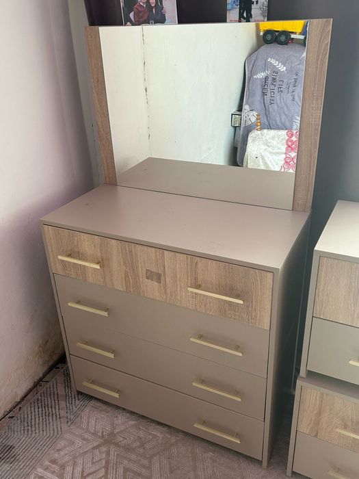 Спальный гарнитур