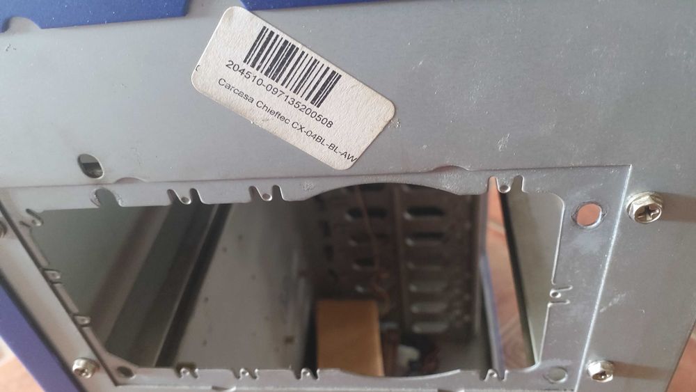 Carcasa retro Chieftec