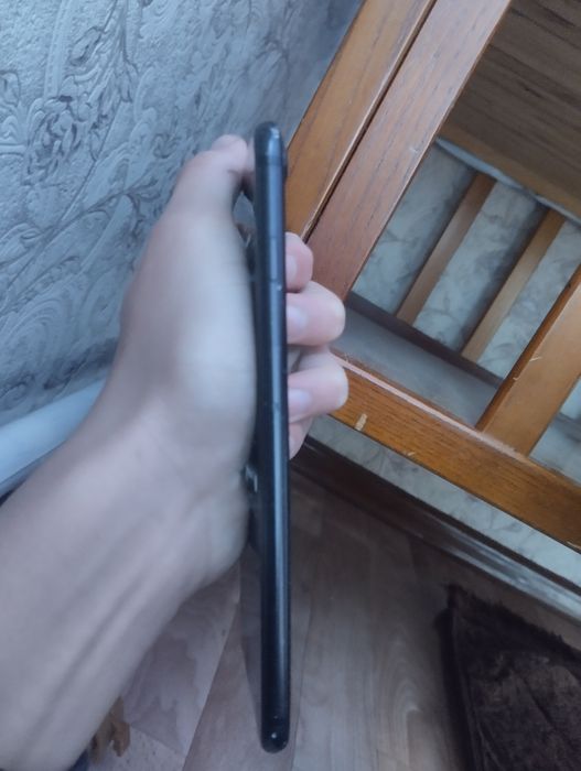 Айфон 7+  продам