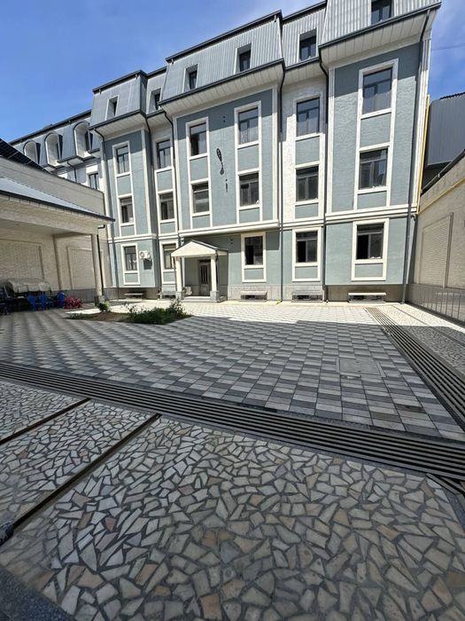 Zamona restaurant 4 xona navastroyka dom sotiladi